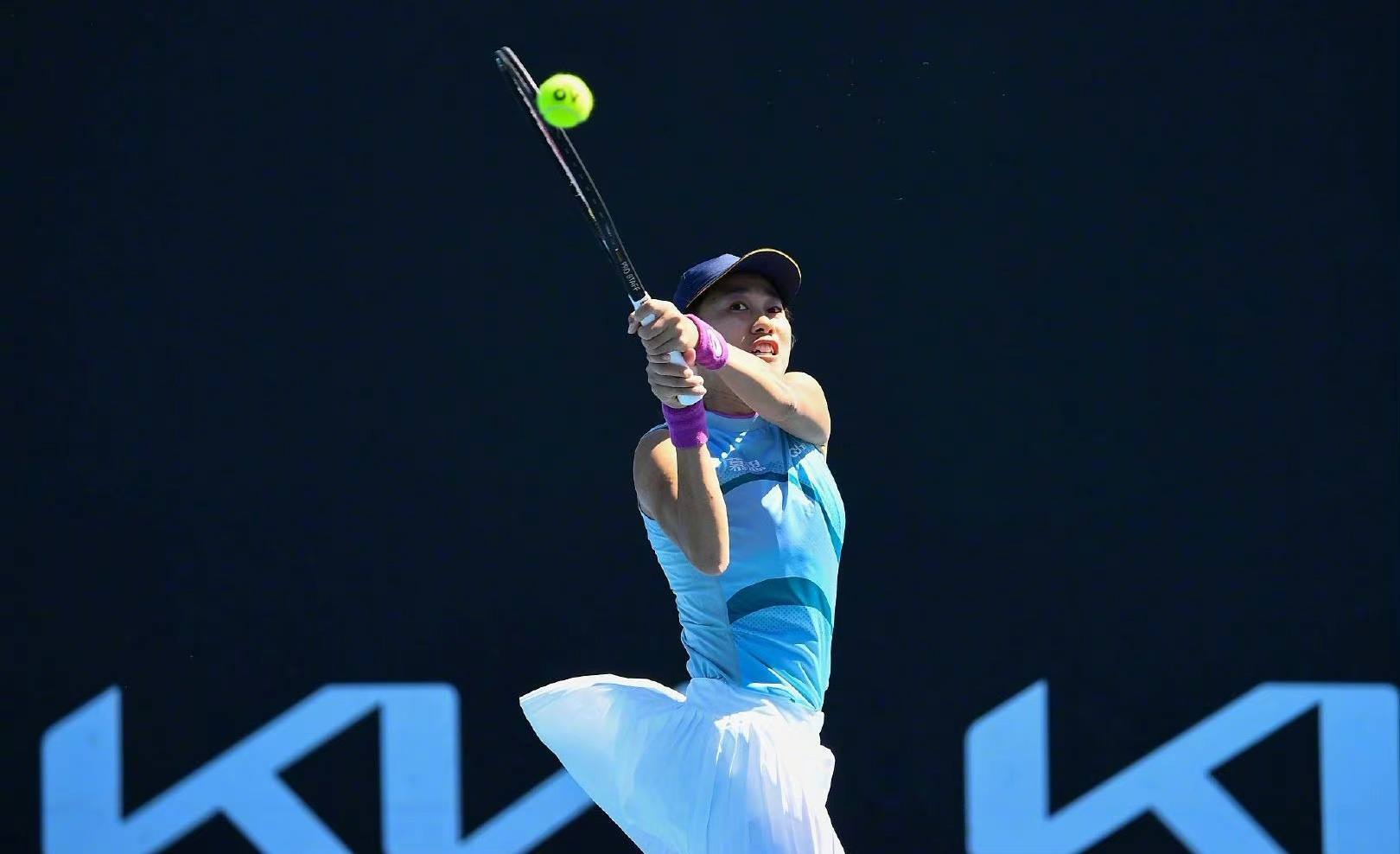 他的存在不 他的存在不